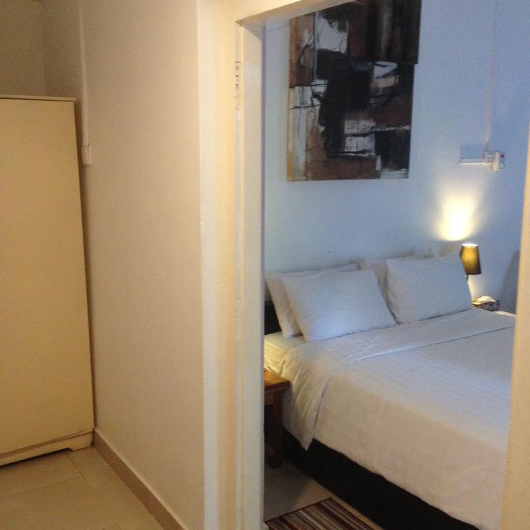 Hotel Fire Dragon Hideaway Negombo Esterno foto