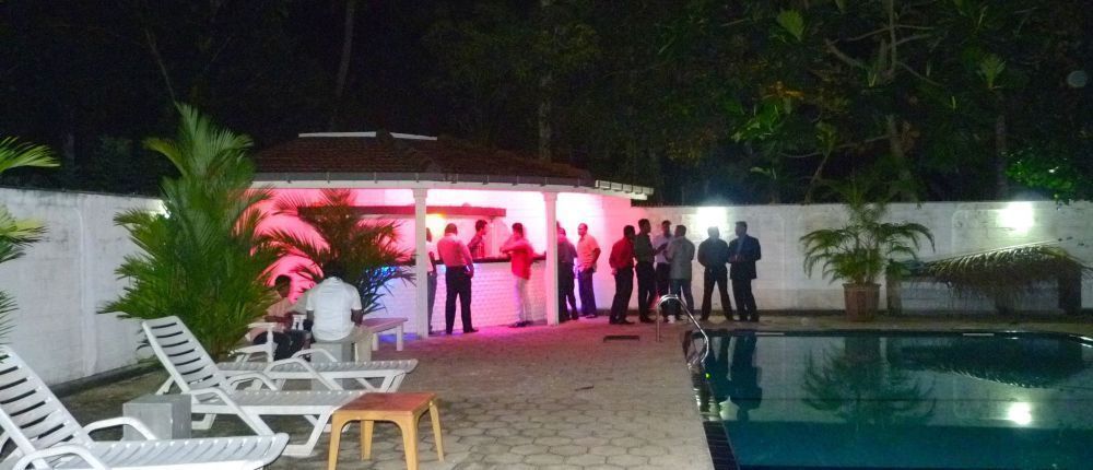 Hotel Fire Dragon Hideaway Negombo Esterno foto