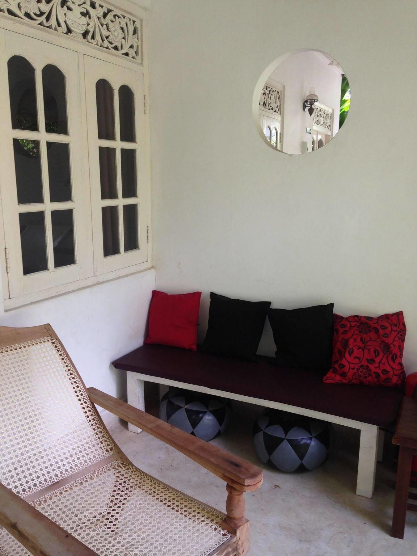 Hotel Fire Dragon Hideaway Negombo Esterno foto